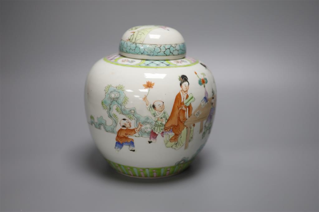 A Chinese famille rose jar and cover, early 20th century, height 19cm